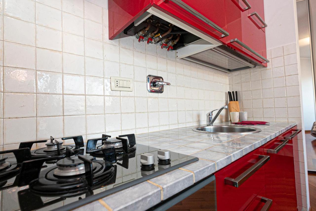 Real Italian Estate - Red Coral Apartment เจนัว ภายนอก รูปภาพ