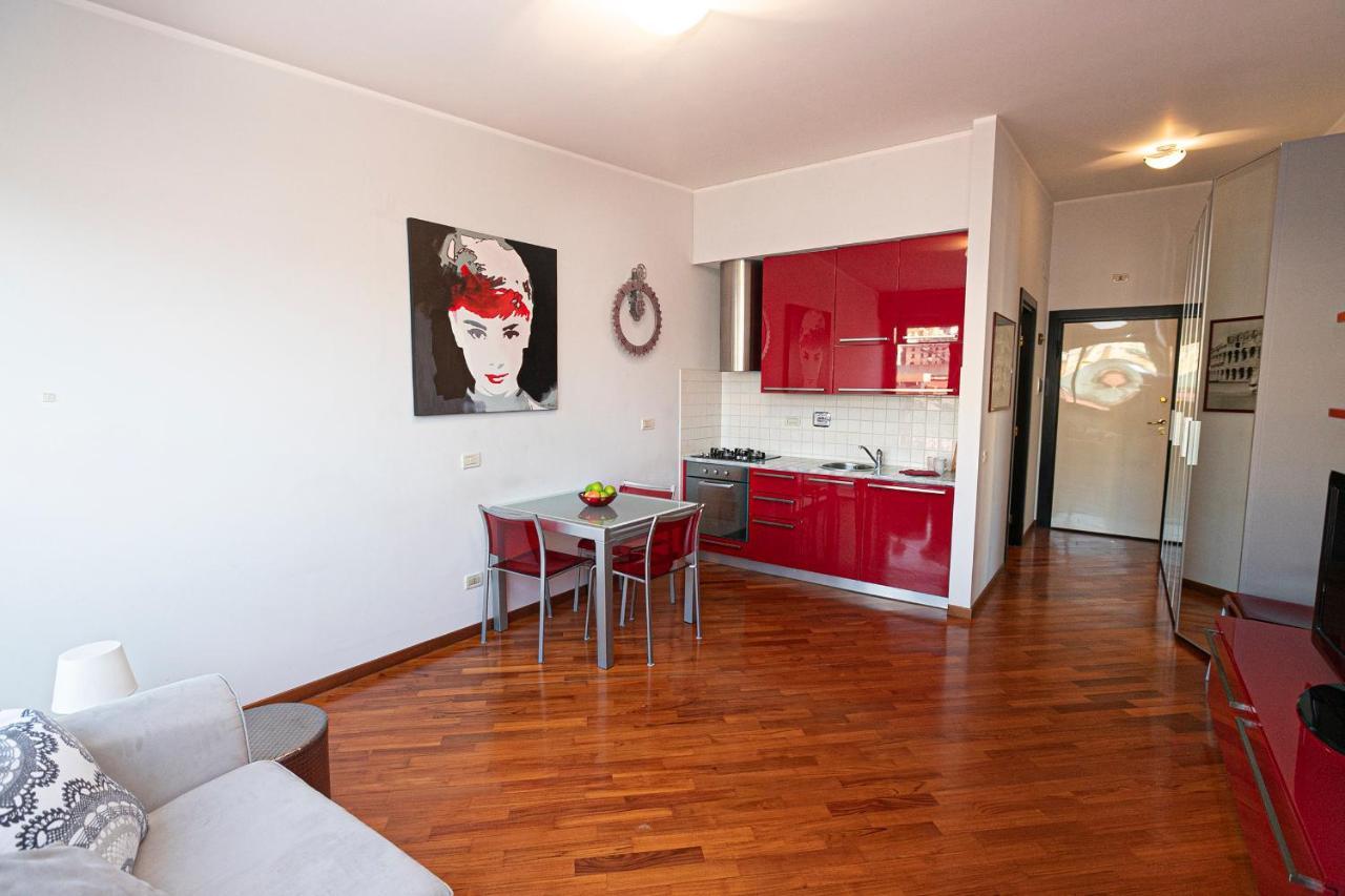 Real Italian Estate - Red Coral Apartment เจนัว ภายนอก รูปภาพ