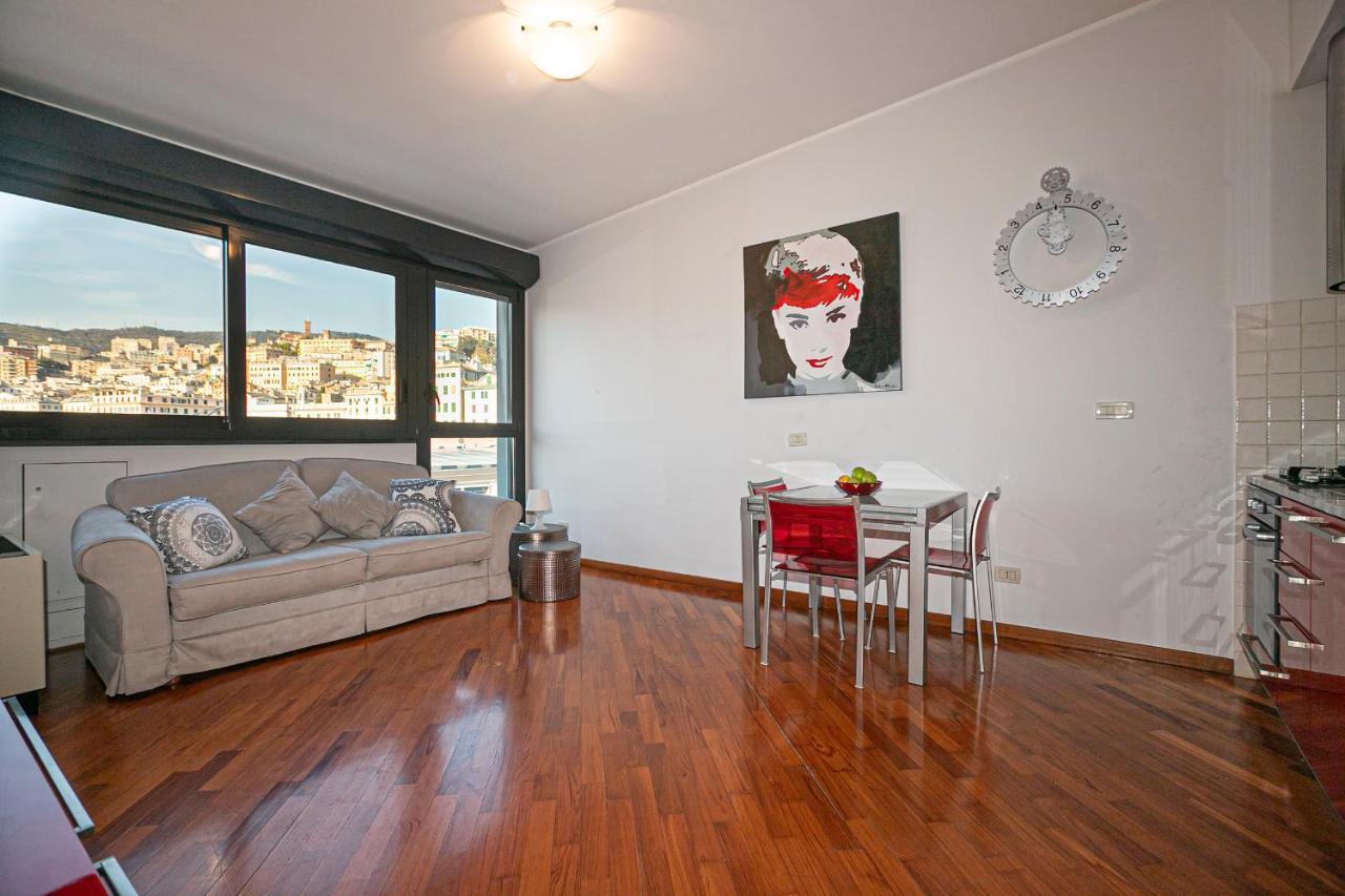 Real Italian Estate - Red Coral Apartment เจนัว ภายนอก รูปภาพ